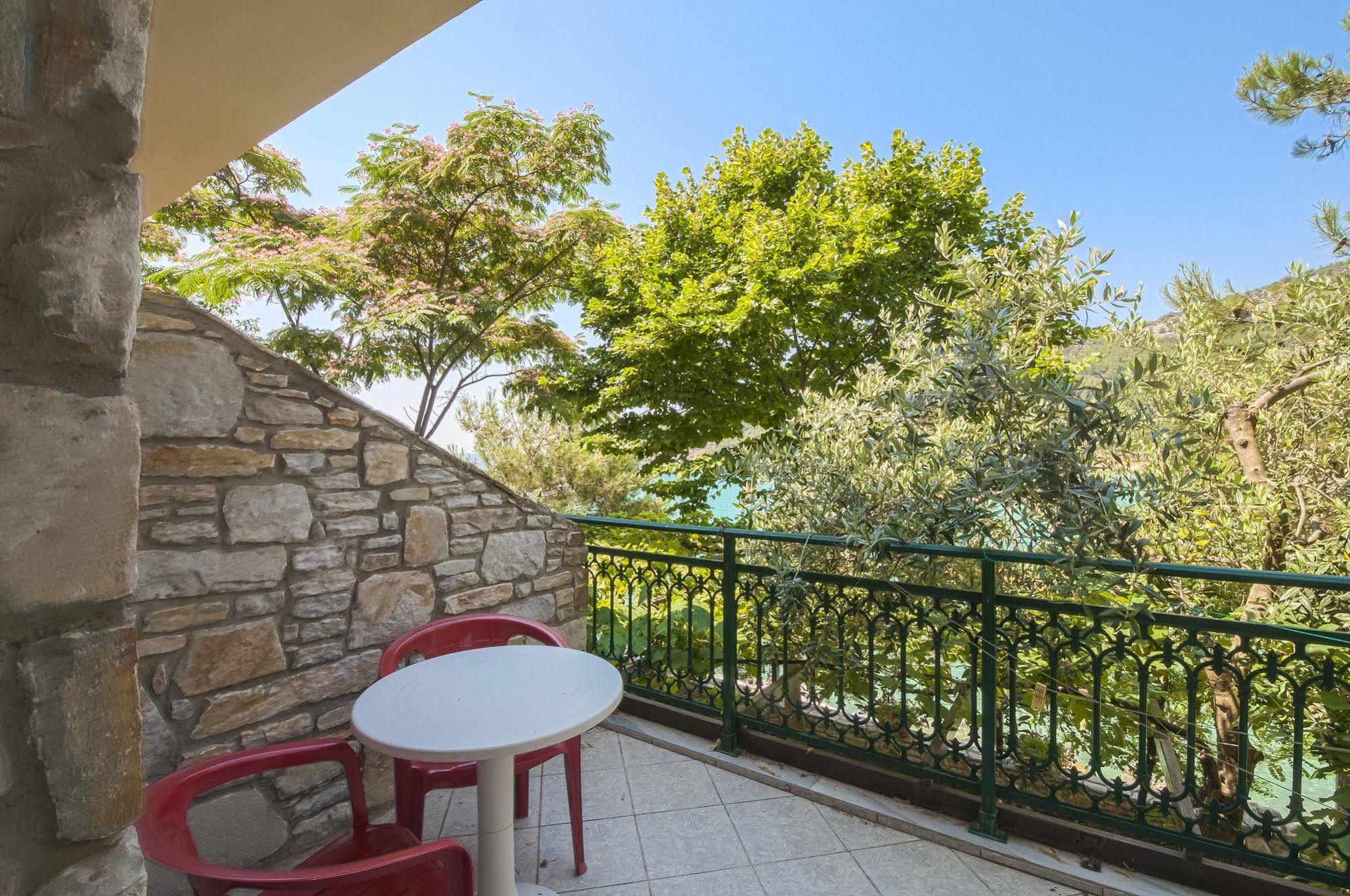 Appartamento Petra Mare Thimonia Esterno foto